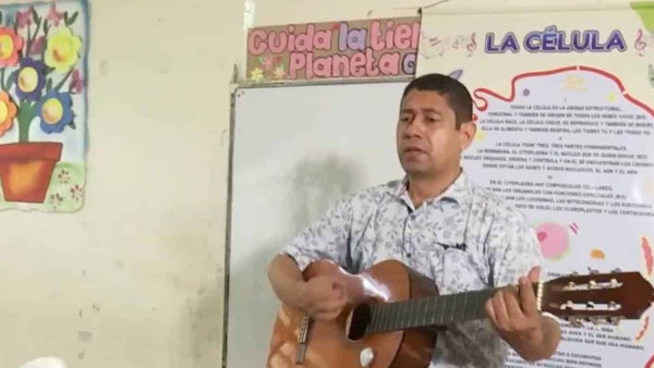 Hazañas maestras: la historia de un profesor que educa al ritmo del vallenato en Montería Hazañas maestras: la historia de un profesor que educa al ritmo del vallenato en Montería
