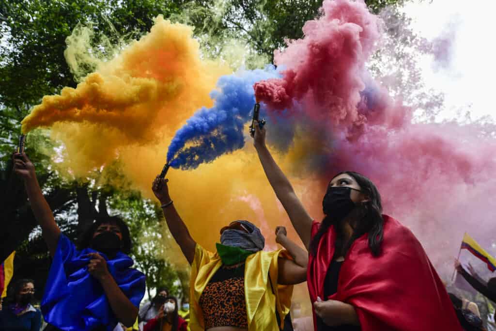 Foto: AFP - Pedro Pardo Manifestantes convocan concentraciones a las afueras del estadio Metropolitano