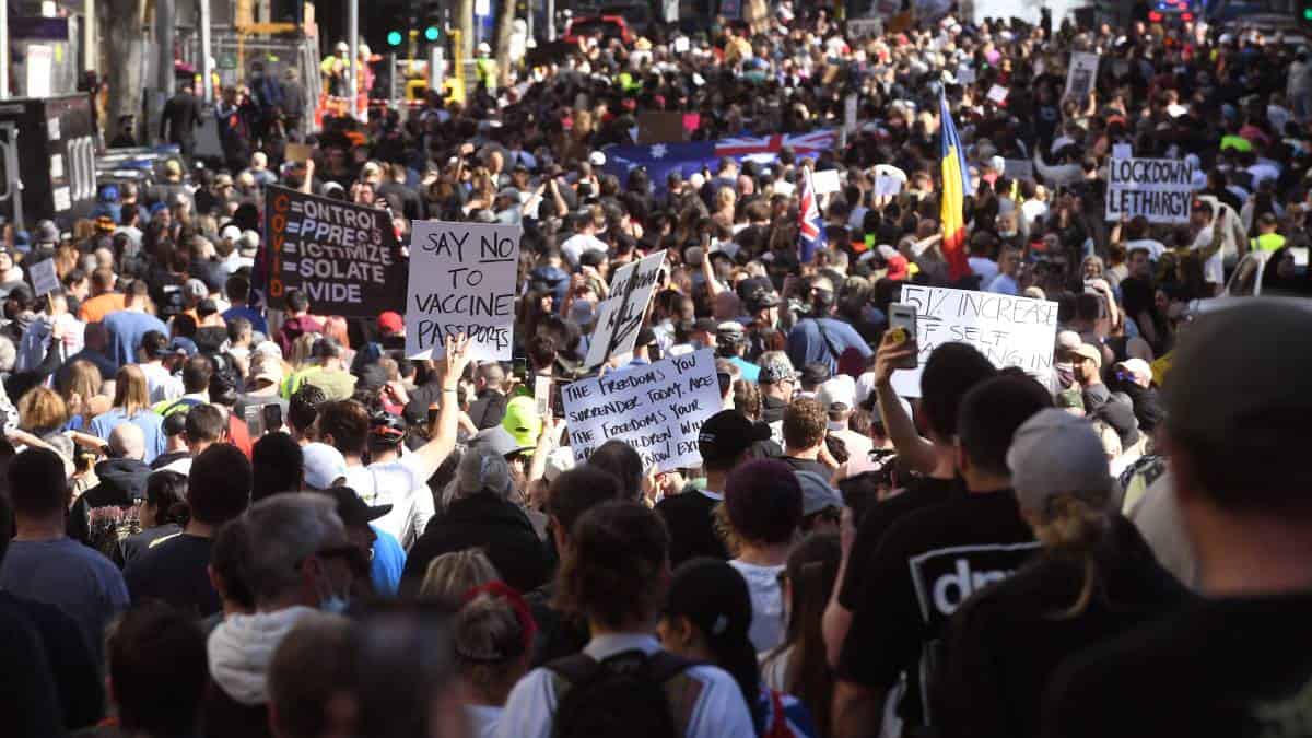 Protestas en Australia por confinamiento.