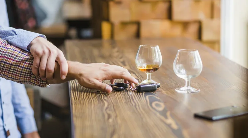 Estudio revela los alimentos que pueden dar positivo en prueba de alcoholemia