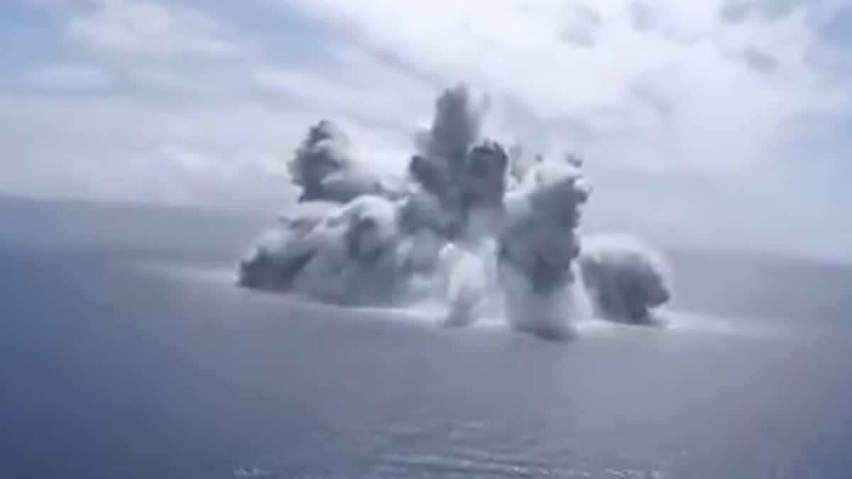 Foto: @USNavy (Twitter) Prueba militar de Estados Unidos a su portaviones