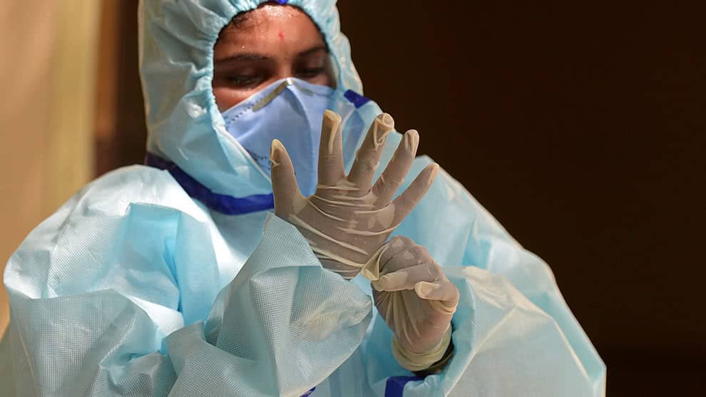 Advierten sobre poca utilidad de pruebas covid en el control de los contagios en viajes internacionales