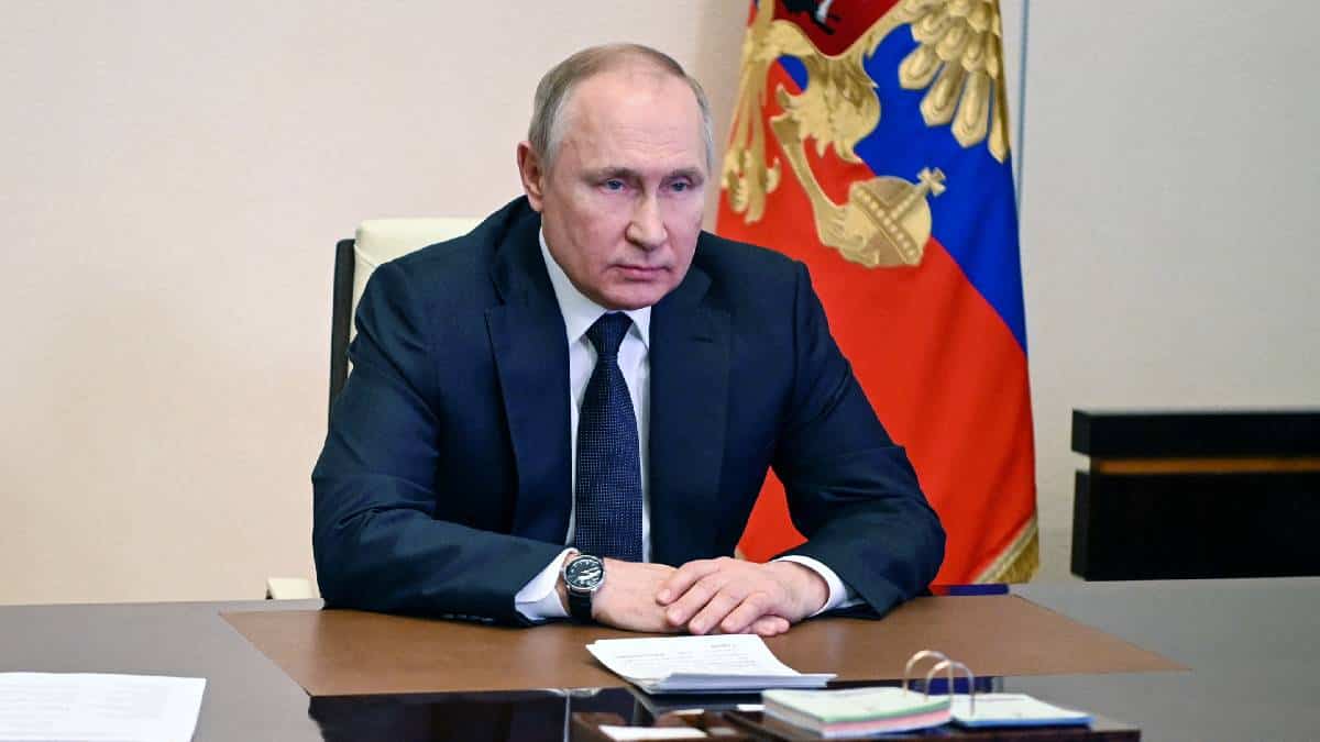 Putin culpa a Ucrania de no activar corredor humanitario en Mariúpol