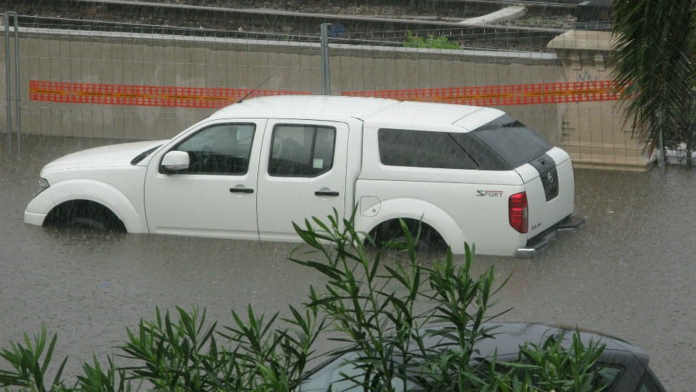Jóvenes aprovechan la lluvia para asaltar conductores en Barranquilla