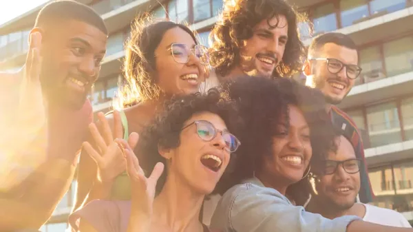 ¿Qué países latinoamericanos son los más felices? Colombia sorprende negativamente en el ranking