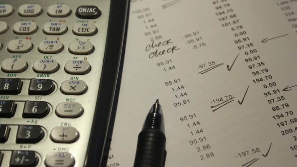 Recaudación de impuestos en Colombia cayó 13,5% en junio