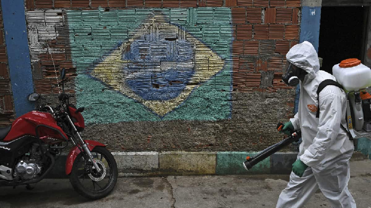 Brasil volvió a superar la barrera de los mil muertos diarios por coronavirus
