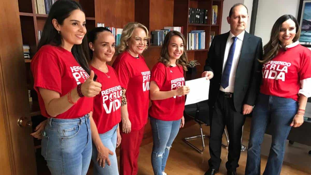 Radican primer referendo contra despenalización del aborto en Colombia