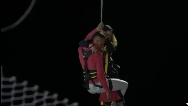 Rescatan a los cinco trabajadores atrapados a 250 metros de altura en el Parque Los Nevados