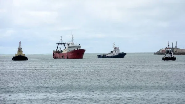 Casi 170 personas fueron rescatadas tras naufragio en Canarias
