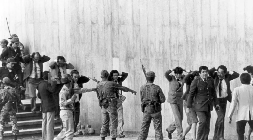 Retiran condecoraciones al general (r) Jesús Arias