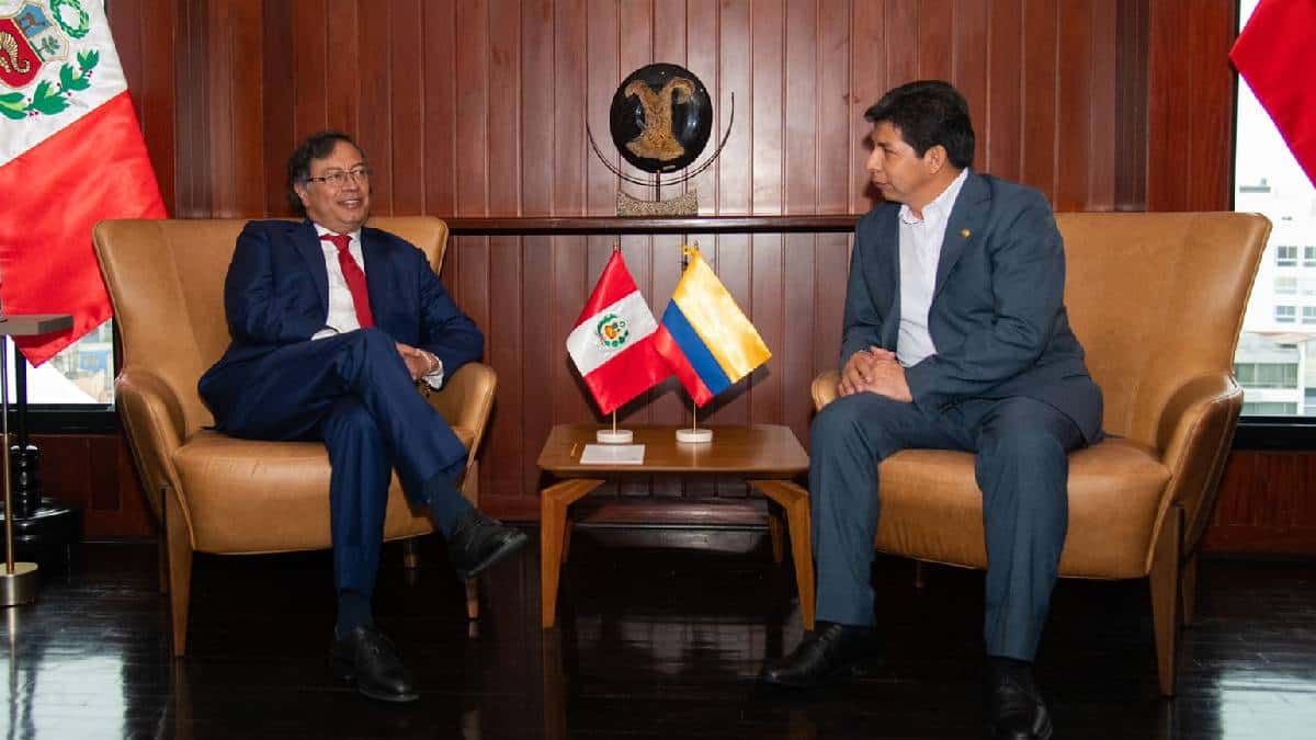 Presidente Petro viajó a Perú para reunión con Castillo/Foto: @petrogustavo/Twitter. Presidente Petro viajó a Perú para reunión con Castillo