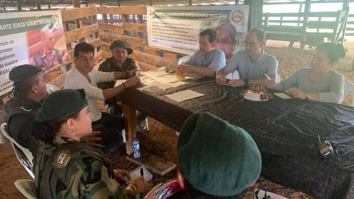 Foto: Cortesía Gobierno Petro se reunió con disidencias de las Farc y se abre puerta de cese al fuego bilateral