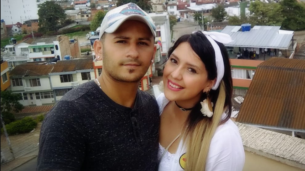 Richard Cardona y su esposa, Charlotte Cobos. Foto: redes sociales.