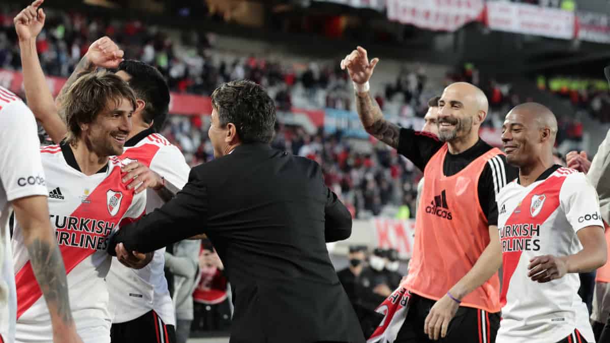 River Plate único líder del fútbol argentino