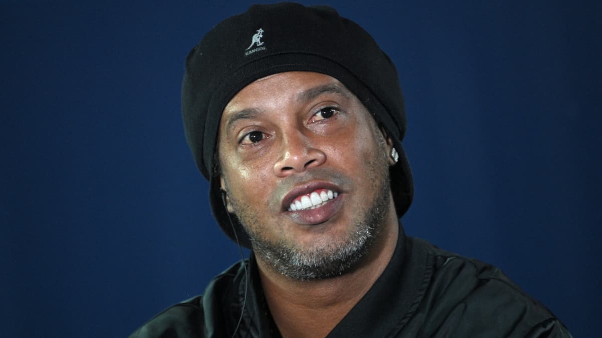 Ronaldinho en alerta: la posibilidad que tiene de volver a la cárcel