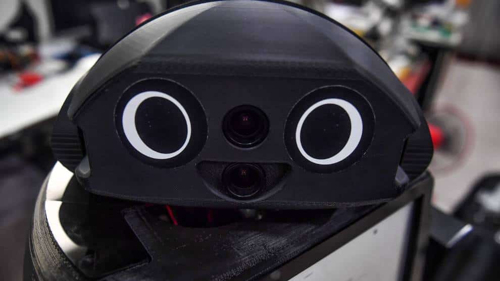 Hospital de Italia implementa uso de robots para atender pacientes