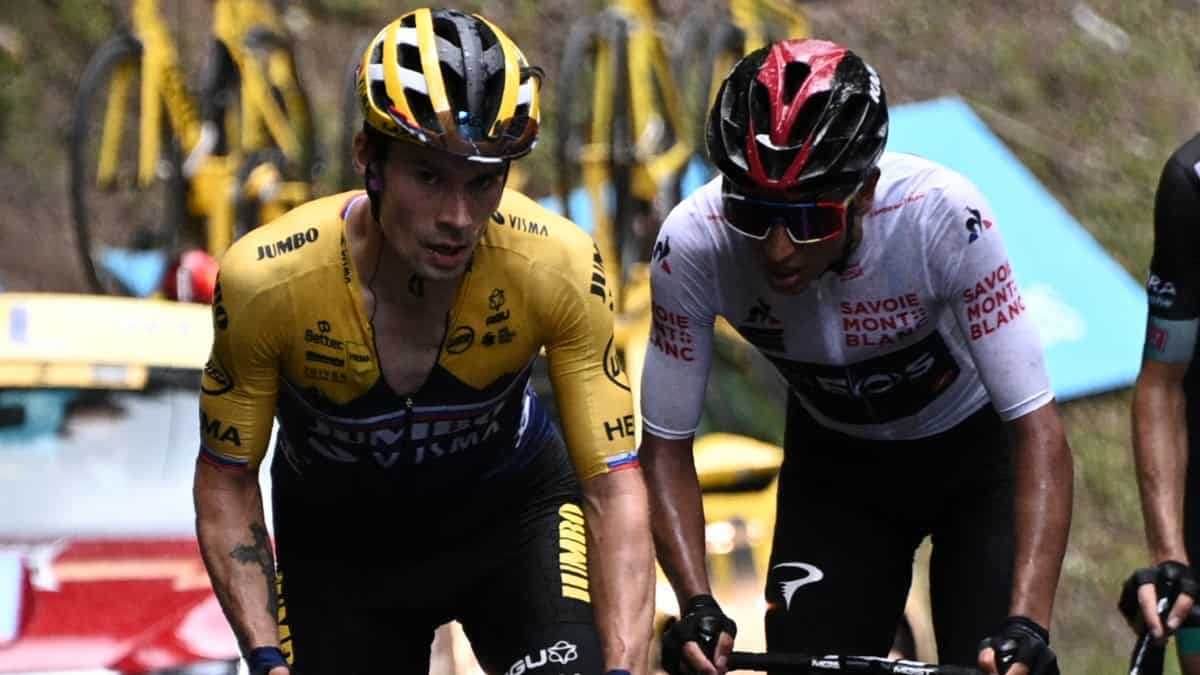Foto: AFP Primoz Roglic y Egan Bernal
