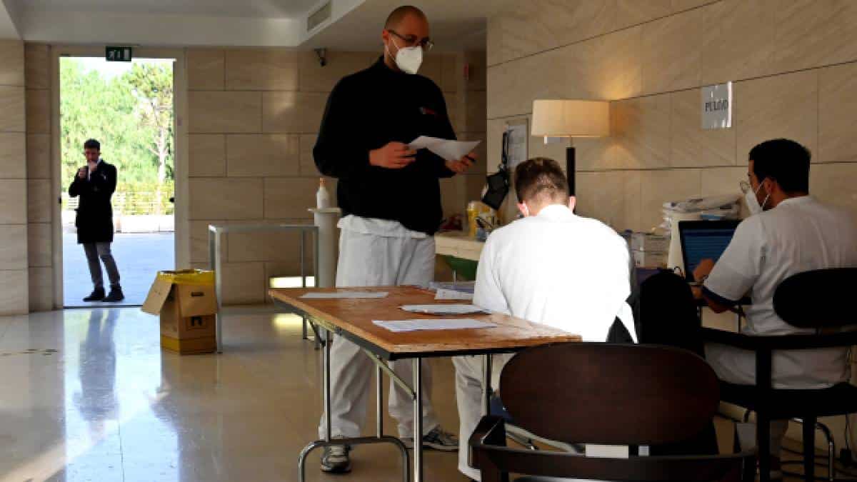 Hoteles en Roma son convertidos en hospitales para la atención del covid-19