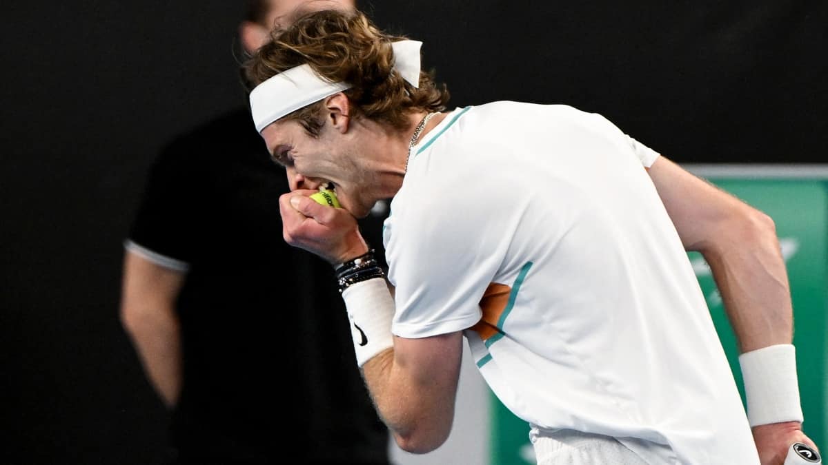 Wimbledon: indignación por exclusión de tenistas rusos