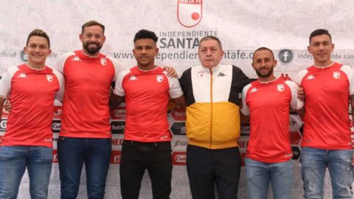 Presidente de Santa Fe criticó a los hinchas por los abonos