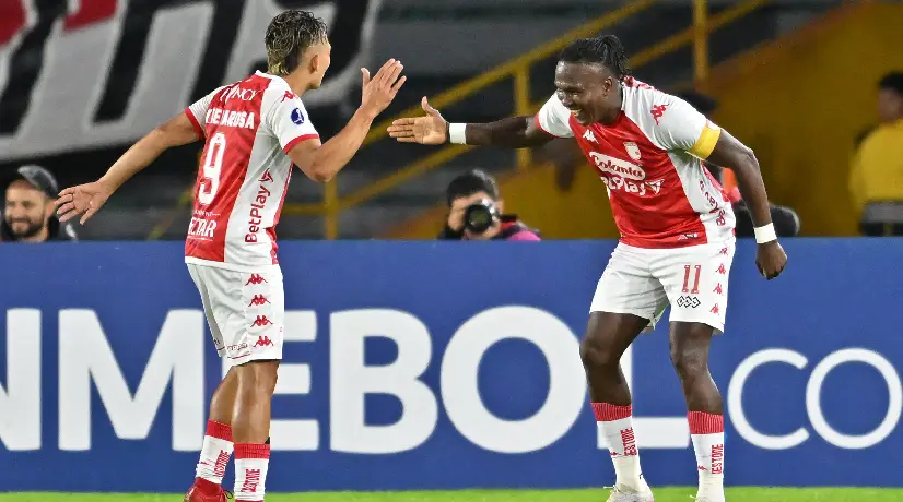 Santa Fe venció a Universitario en Suramericana