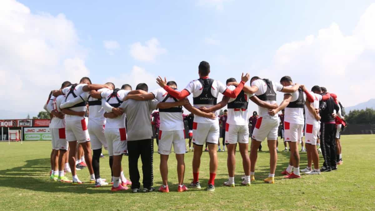 Santa Fe anunció 14 jugadores que no continúan en el equipo