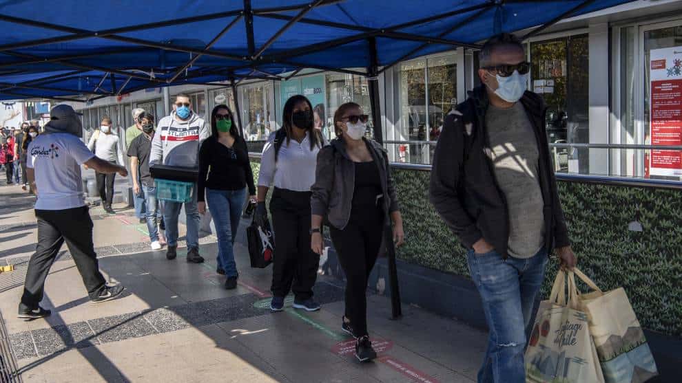 Decretan cuarentena total en Santiago de Chile por aumento de casos de coronavirus