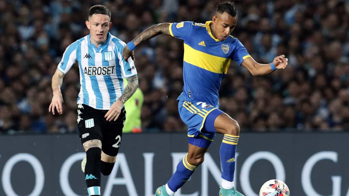 Sebastián Villa, Racing-Boca: ¿era penal?