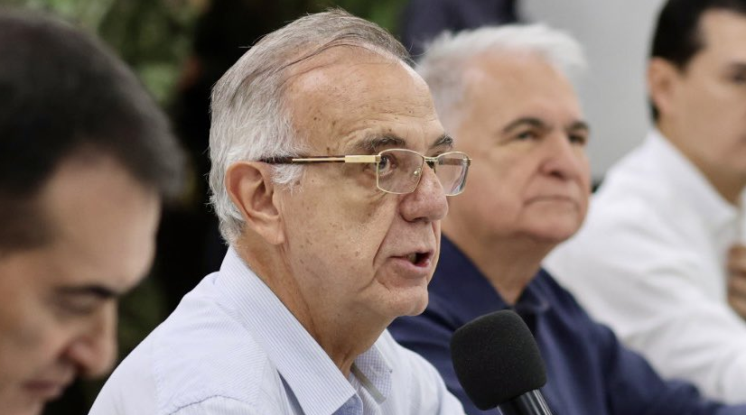 Senado negó la moción de censura al ministro de Defensa, Iván Velásquez.