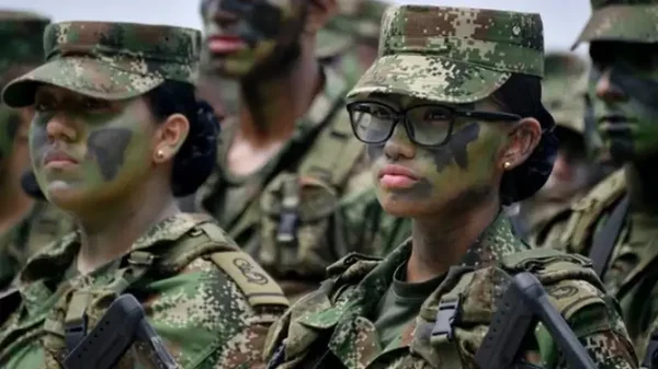 Servicio militar para mujeres se mantiene voluntario, dice la Corte Constitucional