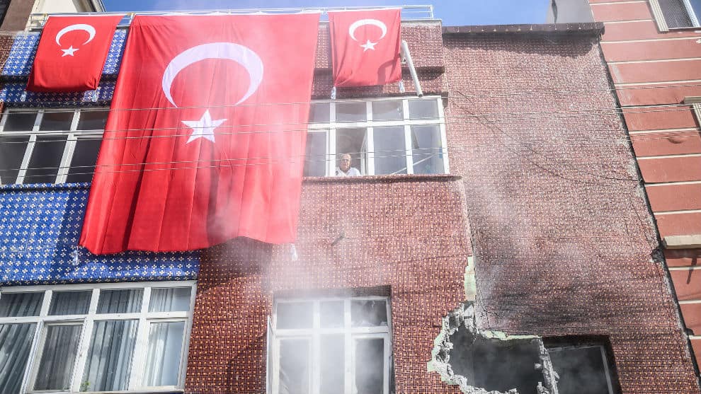 Los intensos combates continúan en el quinto día de ofensiva de Turquía. Foto: AFP