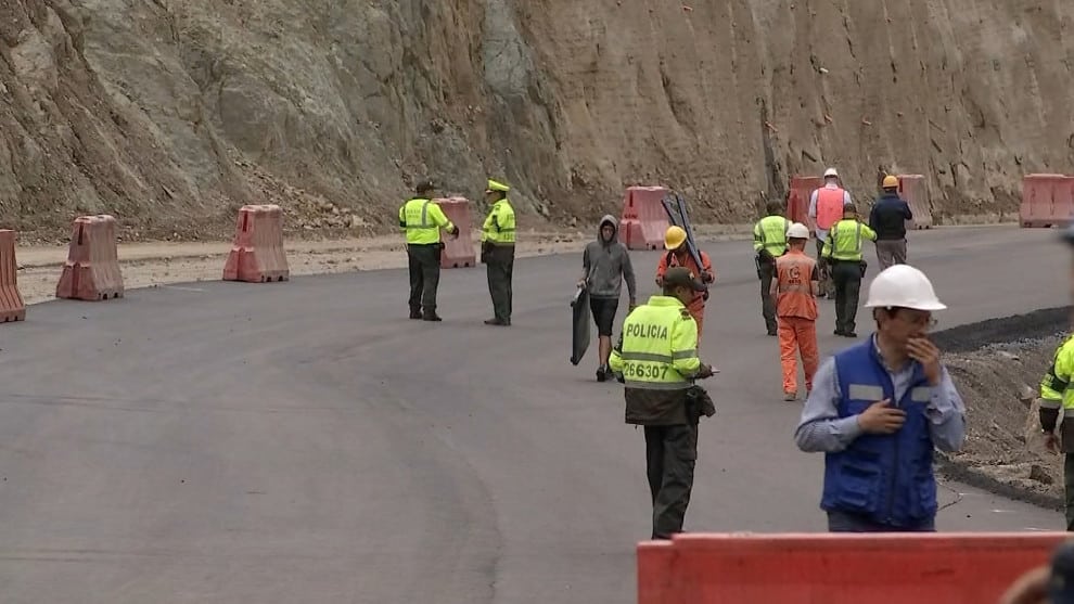 Así está la vía al Llano en el día de su reapertura parcial