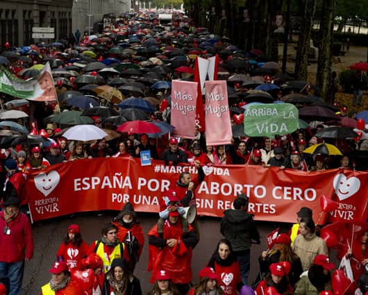 España aprobó la semana pasada una restrictiva reforma contra el aborto. Foto: AFP.