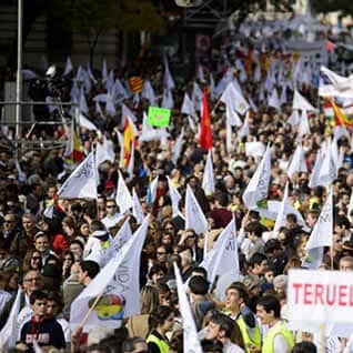 Miles de personas se manifiestan en Madrid contra el aborto | Noticias RCN