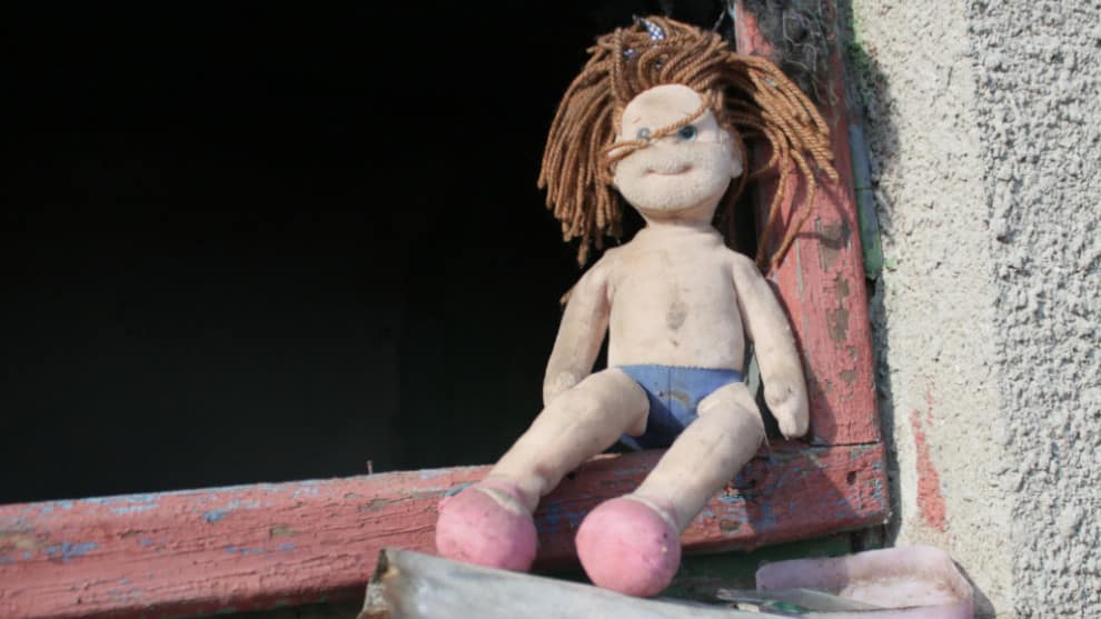 El hombre llevaba a los menores a su casa.