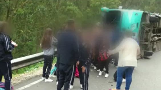 Unos 35 estudiantes permanecen hospitalizados.