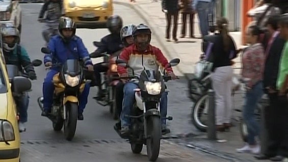 El gremio asegurador está alerta por el alto índice de accidentalidad que involucra a las motos. Foto Noticias RCN