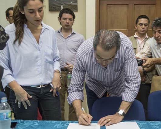 El ministro de Interior, Fernando Carrillo, anunció el acuerdo con los mineros. Foto: oficial