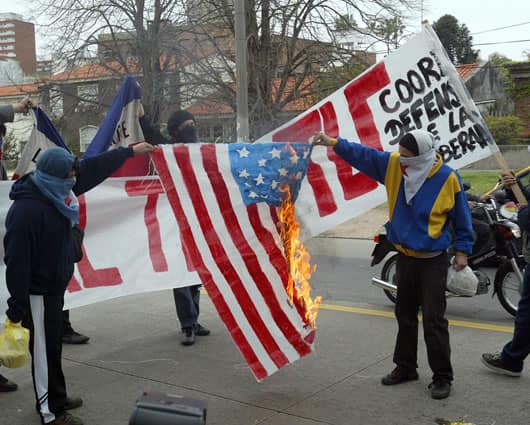 18 embajadas y consulados permanecerán cerrados este 4 de agosto. AFP