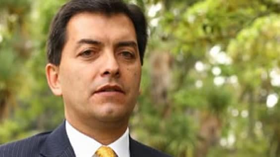 Según información extraoficial, Hoyos podría estar tramitando una solicitud de asilo político.