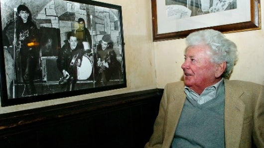 Allan Williams, primer propietario del Jacaranda. Foto: @ jacarandalpool