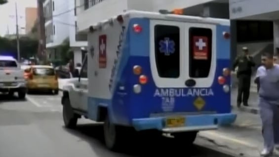 Uno de los uniformados llegó herido al centro asistencial de Cúcuta, donde falleció. Foto: Noticias RCN.