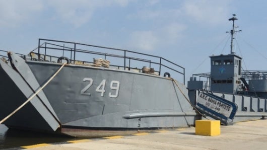 Los 18 cubanos fueron detenidos y puestos a disposición de Migración Colombia. Foto: AFP.