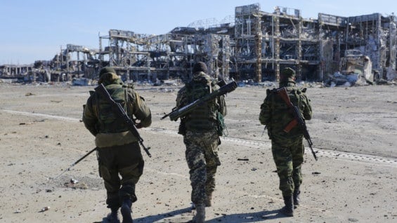 Rebeldes prorrusos en Donetsk. Foto: AFP