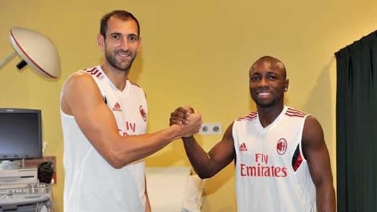 Diego López y Pablo Armero, nuevos fichajes del Milan. Foto: Oficial Milan
