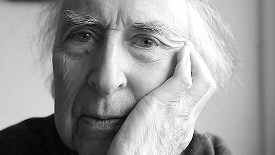 En Francia, el escritor Arnaldo Calveyra fue condecorado por el Gobierno con la Ordre des Arts et des Lettres. Foto: Facebook.