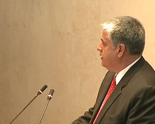 De acuerdo a Zambrano, el contrato de las ambulancias hizo millonario a Iván Moreno.