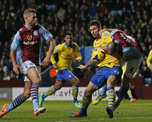 El Manchester City, (47 puntos), sigue de cerca al Arsenal (48 puntos). AFP