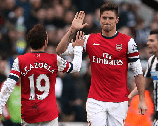 El Arsenal cierra el año con un punto más que el Manchester City. AFP